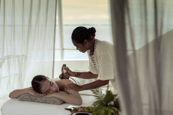 Découvrez l'île du Spa au Four Seasons Resort Maldives, un véritable havre de bien-être