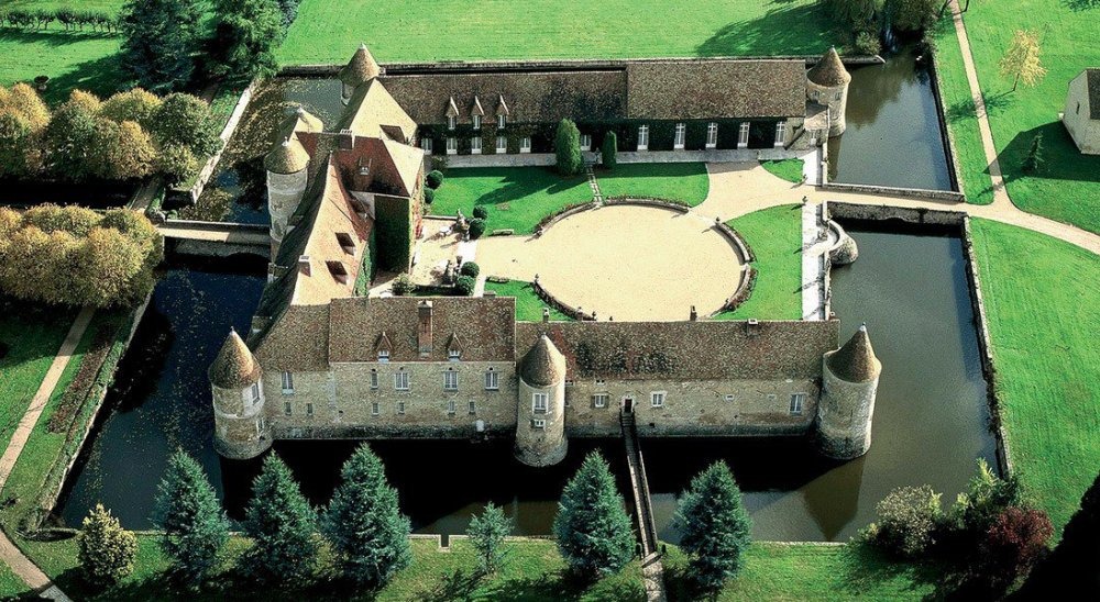 Le Château de Villiers-le-Mahieu, un cocon vert à quelques minutes de Paris !