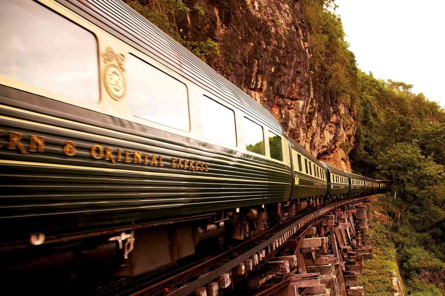 Le tour du monde en train de luxe : une aventure de 59 jours à travers 12 pays