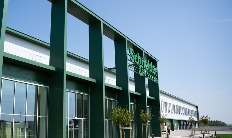 Schneider Electric élue entreprise la plus durable de 2024 par le magazine TIME